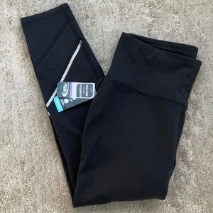 NWT MTA Sport 7/8 Length Black High Rise Leggings